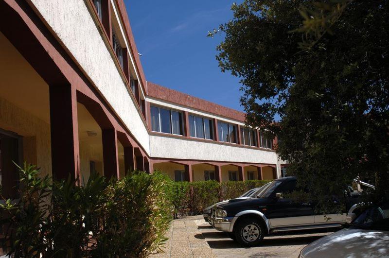 Hotel Le Lagon Rochefort-du-Gard Exteriör bild