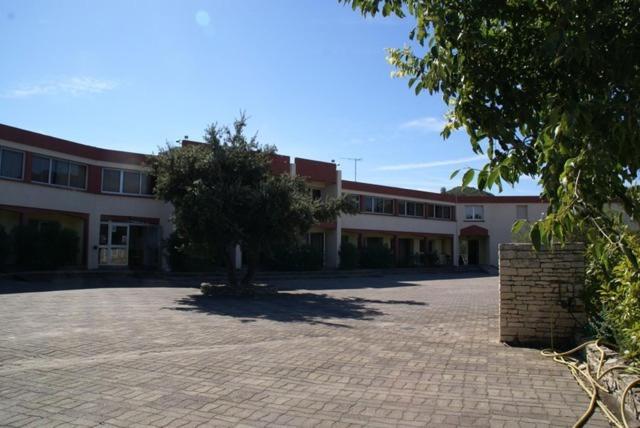 Hotel Le Lagon Rochefort-du-Gard Exteriör bild