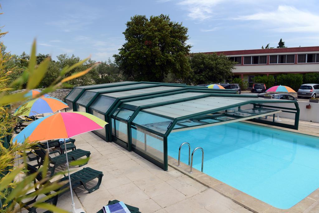 Hotel Le Lagon Rochefort-du-Gard Exteriör bild